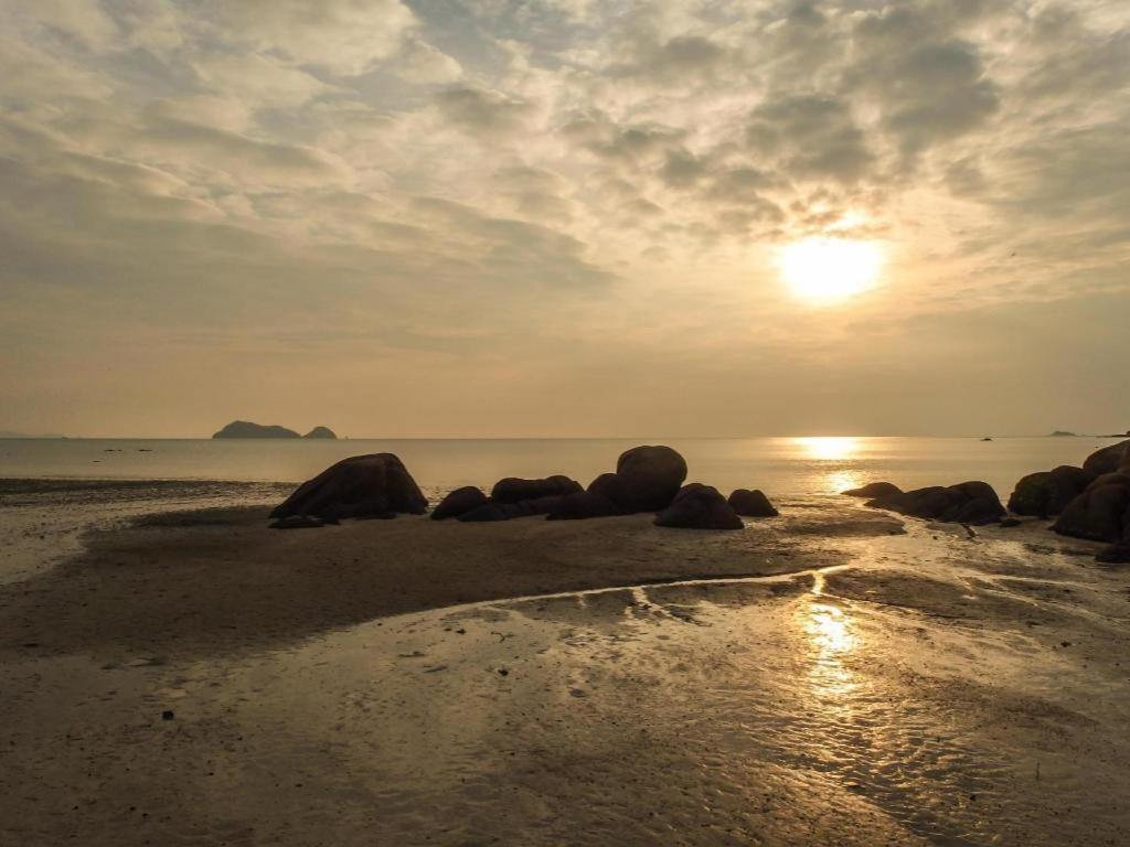 Phangan Cabana Resort Haad Son Buitenkant foto